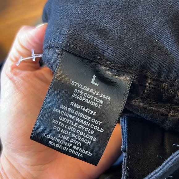 American Bazi Women's High Waist Cropped Colored Cargo Jogger Pants - Picture 6 of 6